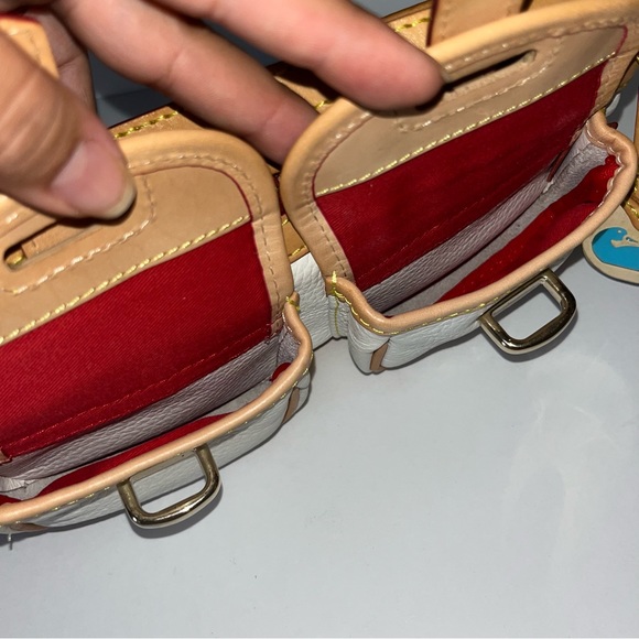 Vintage Dooney & Bourke - Carabao Prebbled Leather Banana Saddle Bag - Picture 4 of 10